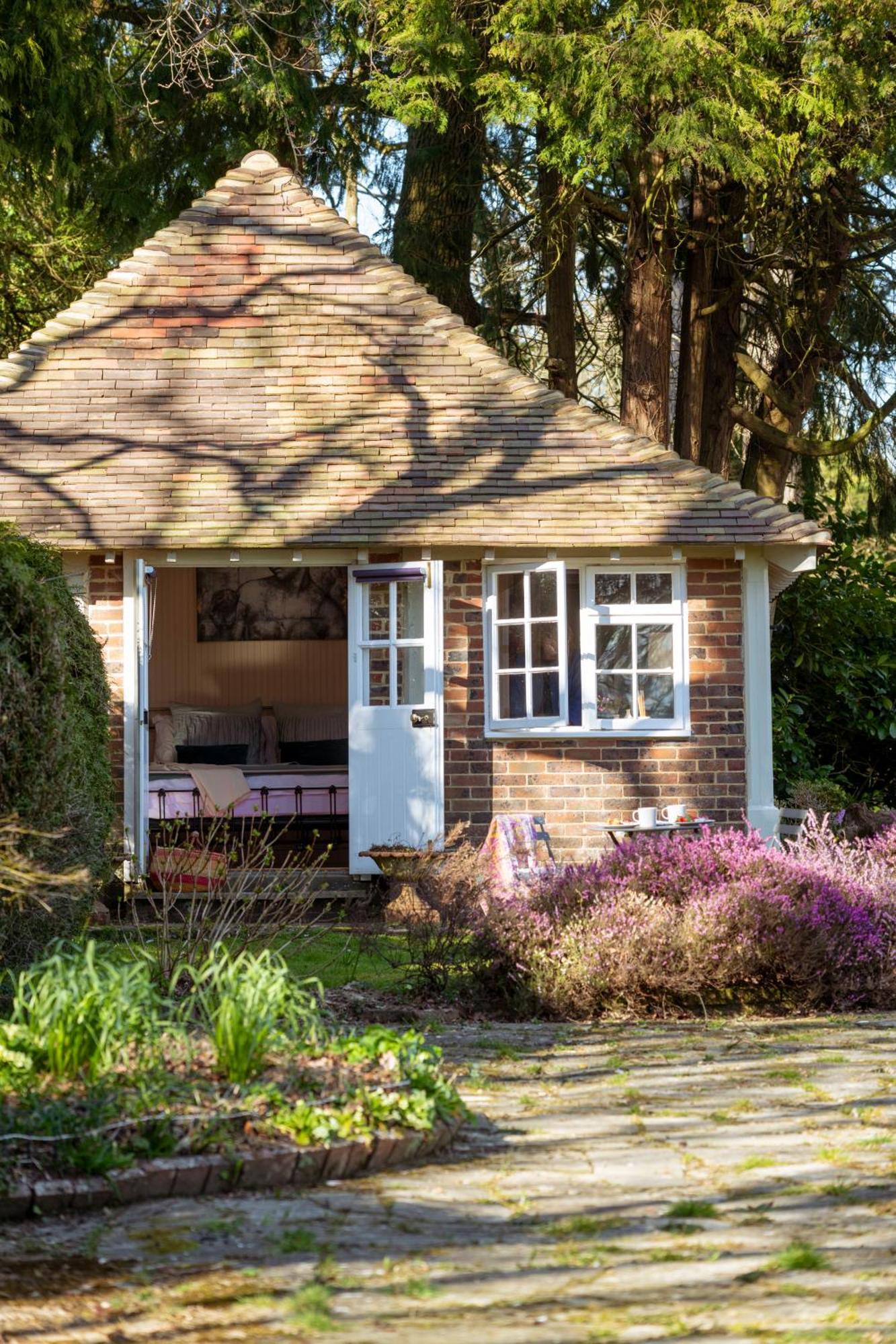Old Mill Lodge By Huluki Sussex Stays Hurstpierpoint Zewnętrze zdjęcie