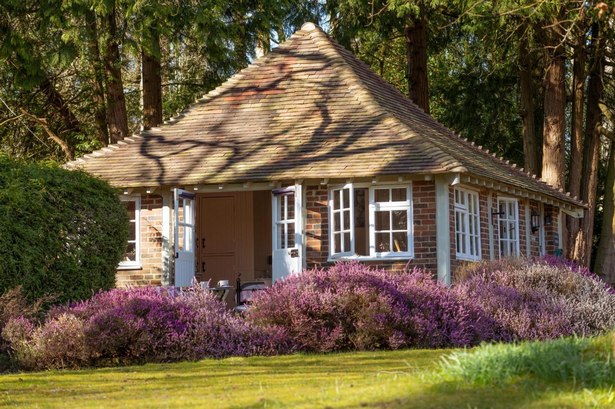 Old Mill Lodge By Huluki Sussex Stays Hurstpierpoint Zewnętrze zdjęcie