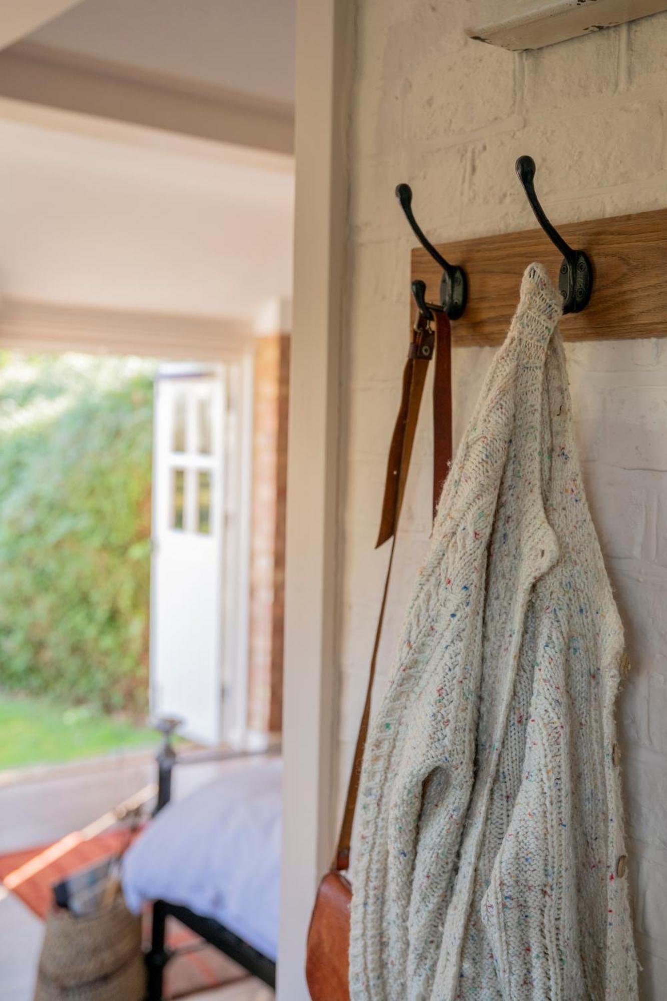 Old Mill Lodge By Huluki Sussex Stays Hurstpierpoint Zewnętrze zdjęcie