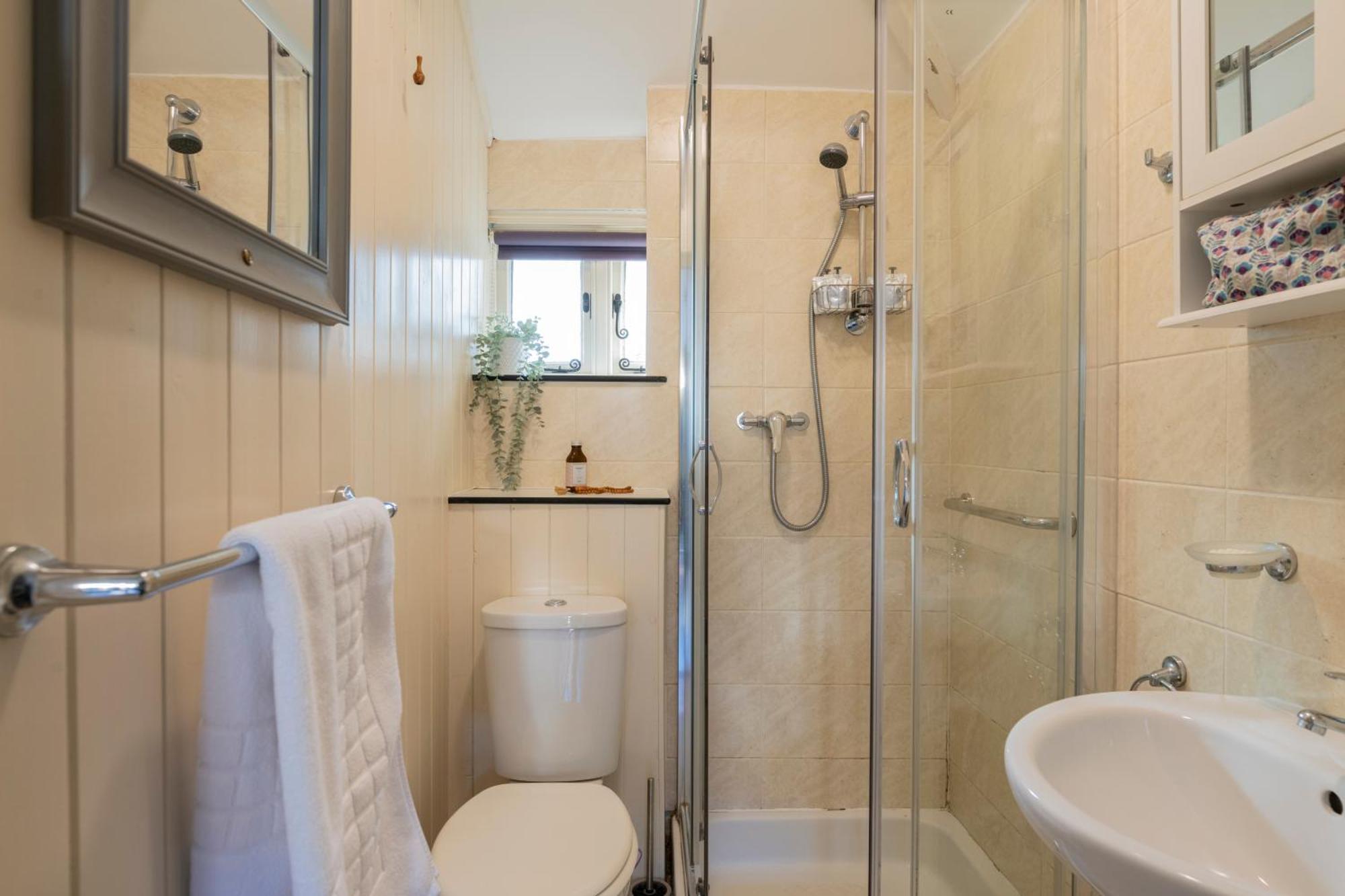 Old Mill Lodge By Huluki Sussex Stays Hurstpierpoint Zewnętrze zdjęcie